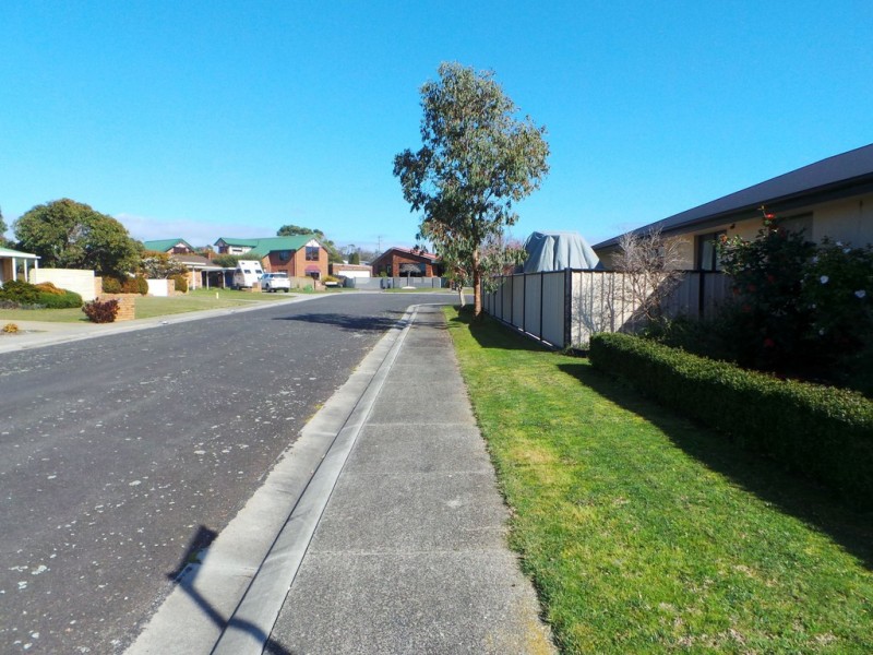 8 Colin Court, Shearwater TAS 7307