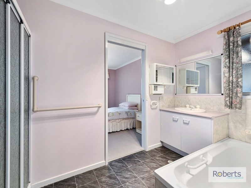 31/1 Seahaven Crescent, Shearwater TAS 7307