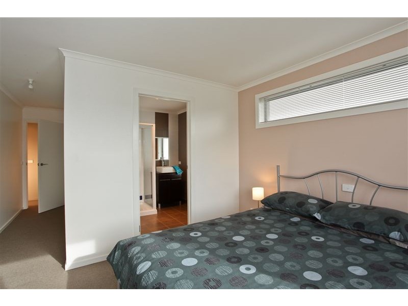 2/124 Shearwater Boulevard, Shearwater TAS 7307