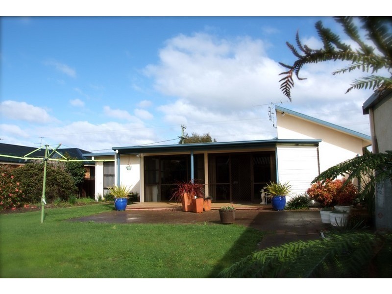 15 Club Drive, Shearwater TAS 7307