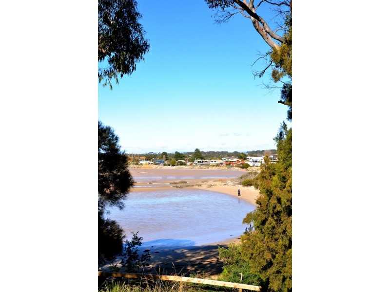 6 Dumbleton Street, Hawley Beach TAS 7307