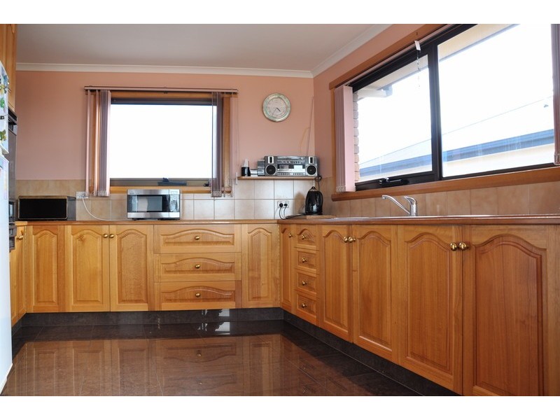 31 Hawley Esplanade, Hawley Beach TAS 7307