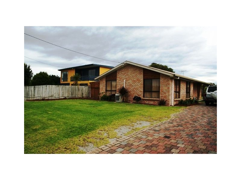 16 Seabreeze Avenue, Shearwater TAS 7307