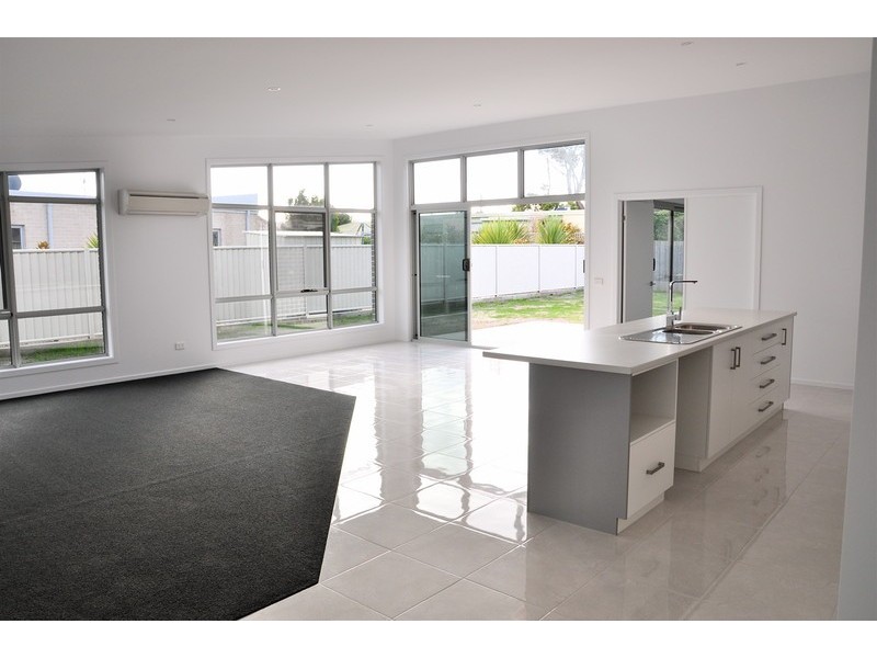 15 Fairway Crescent, Shearwater TAS 7307