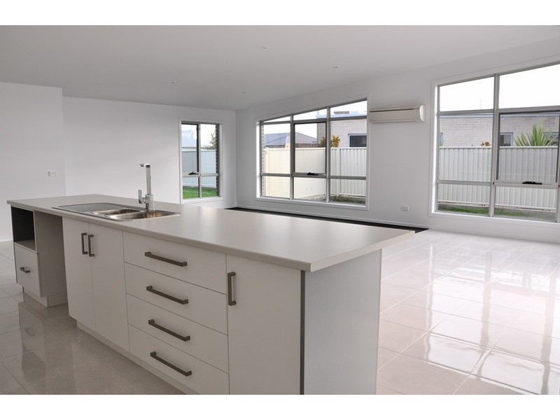 15 Fairway Crescent, Shearwater TAS 7307