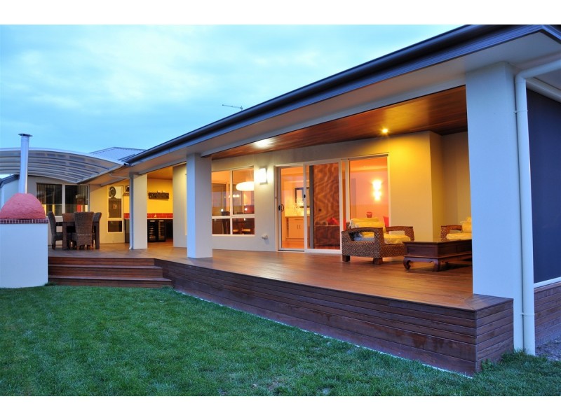 4 Banksia Rise, Shearwater TAS 7307