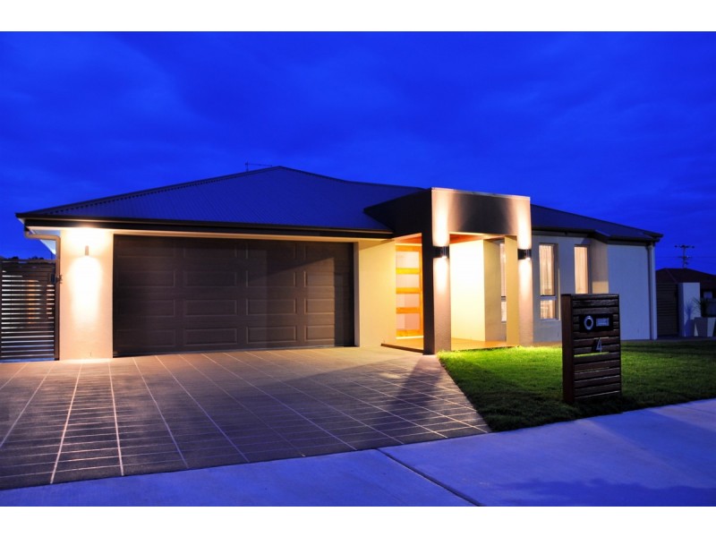 4 Banksia Rise, Shearwater TAS 7307