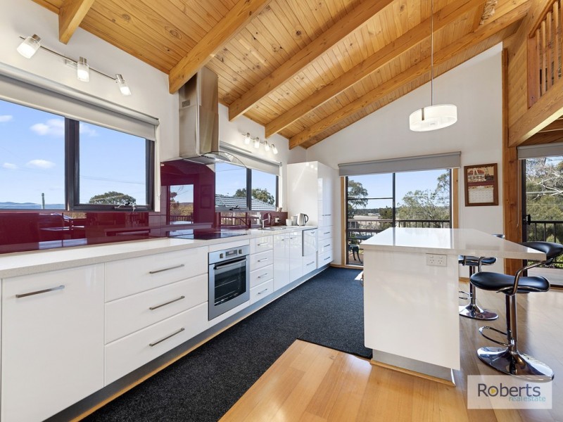 2 Dumbleton Street, Hawley Beach TAS 7307