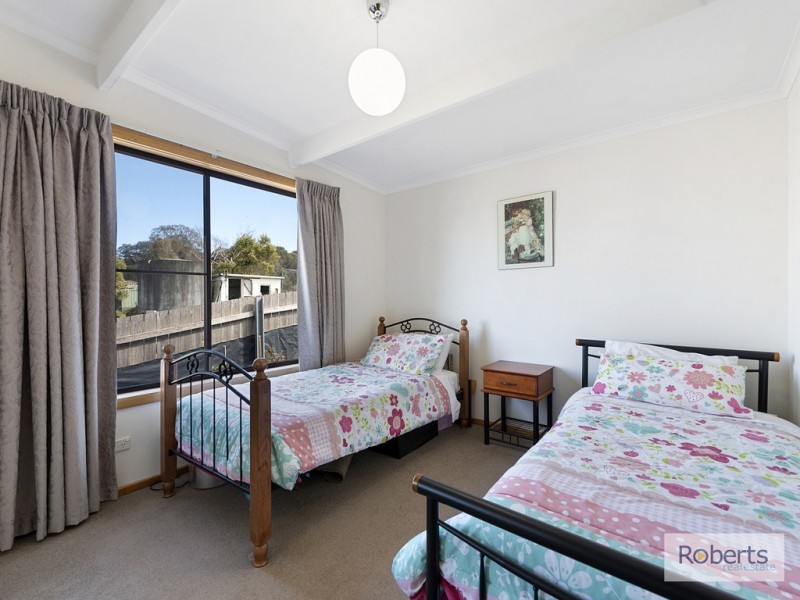 2 Dumbleton Street, Hawley Beach TAS 7307