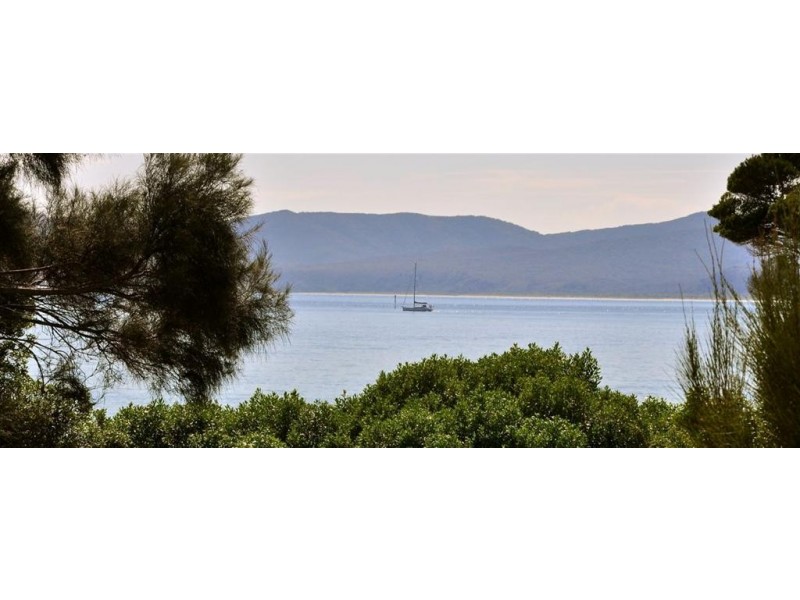 28 Hawley Esplanade, Hawley Beach TAS 7307