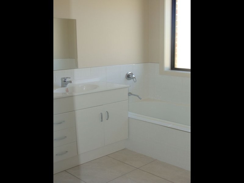 2/22 Haven Drive, Shearwater TAS 7307