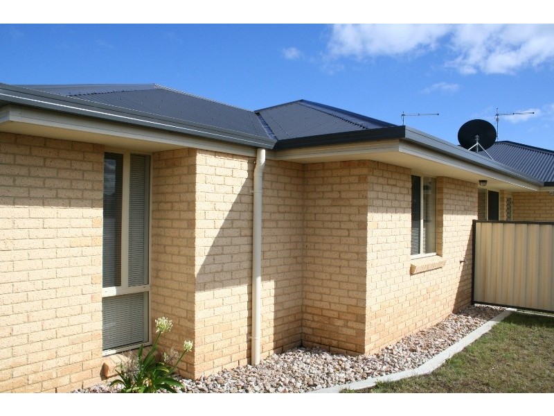 2/22 Haven Drive, Shearwater TAS 7307