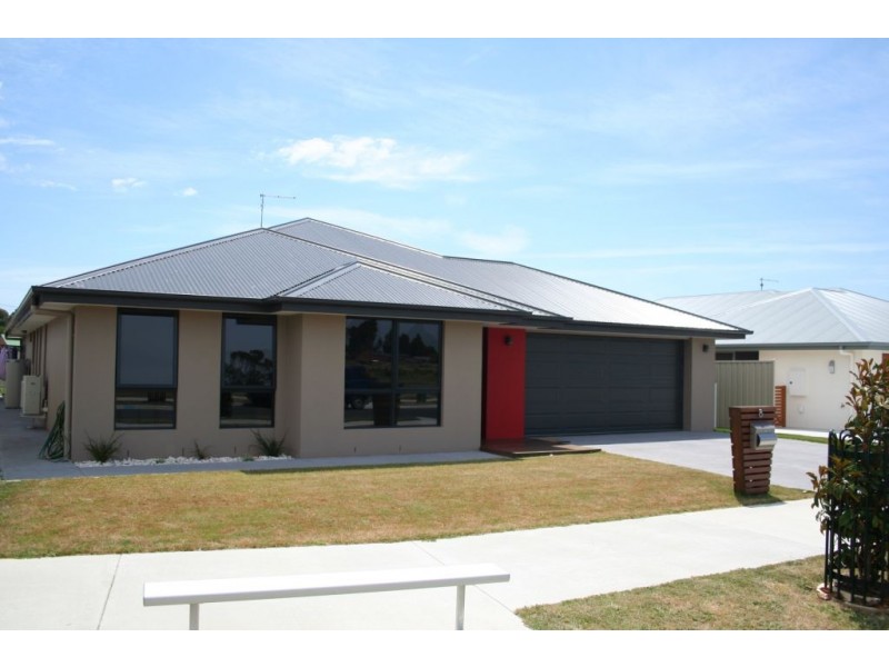 8 Banksia Rise, Shearwater TAS 7307