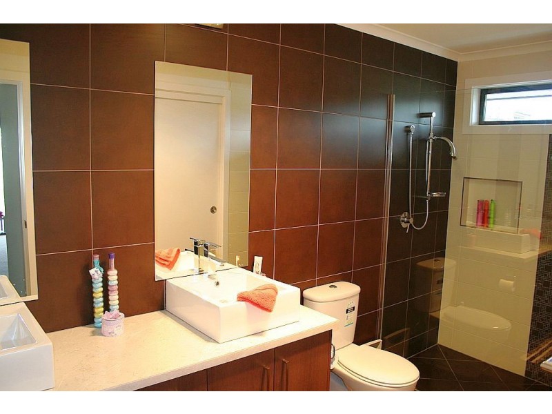 8 Banksia Rise, Shearwater TAS 7307