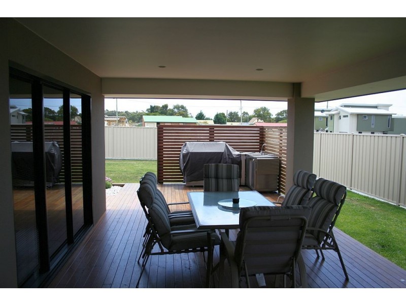 8 Banksia Rise, Shearwater TAS 7307