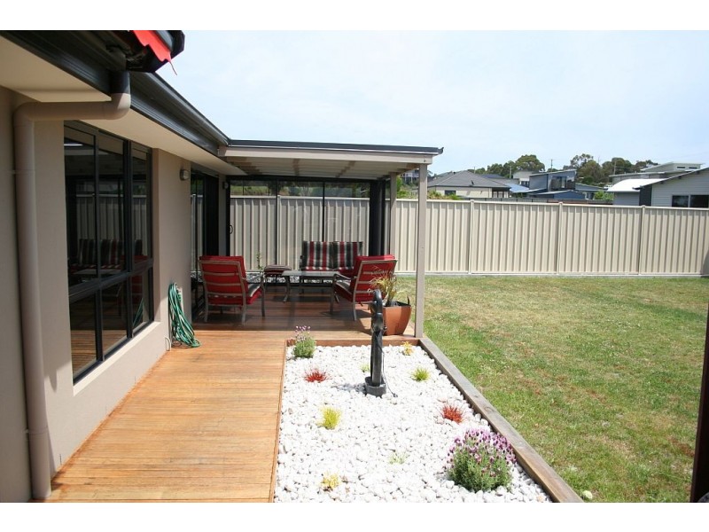 8 Banksia Rise, Shearwater TAS 7307