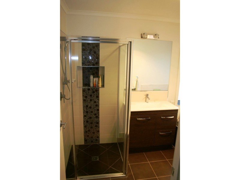 8 Banksia Rise, Shearwater TAS 7307