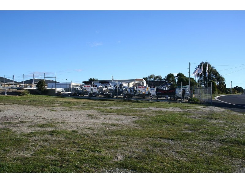 2 and 4 Fairway Crescent and 8 Club Drive, Shearwater TAS 7307