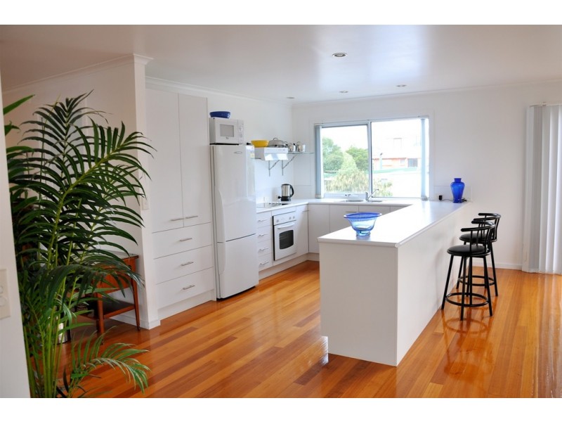 6 Dumbleton Street, Hawley Beach TAS 7307