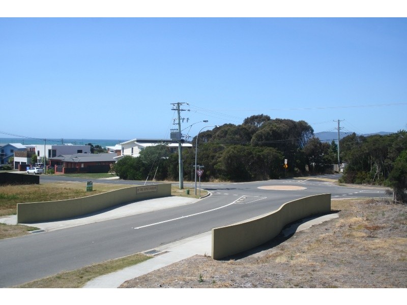 2/1 Merlot Court, Hawley Beach TAS 7307