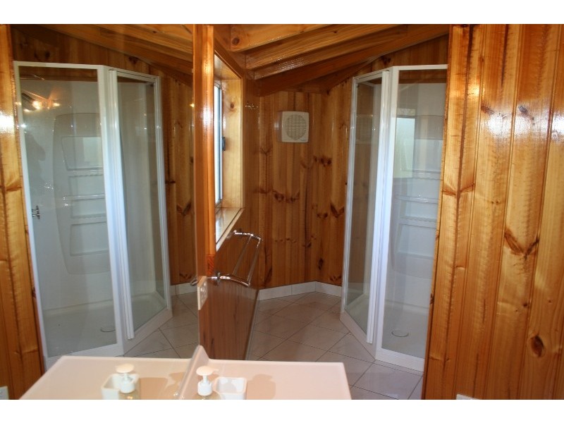 2/1 Merlot Court, Hawley Beach TAS 7307