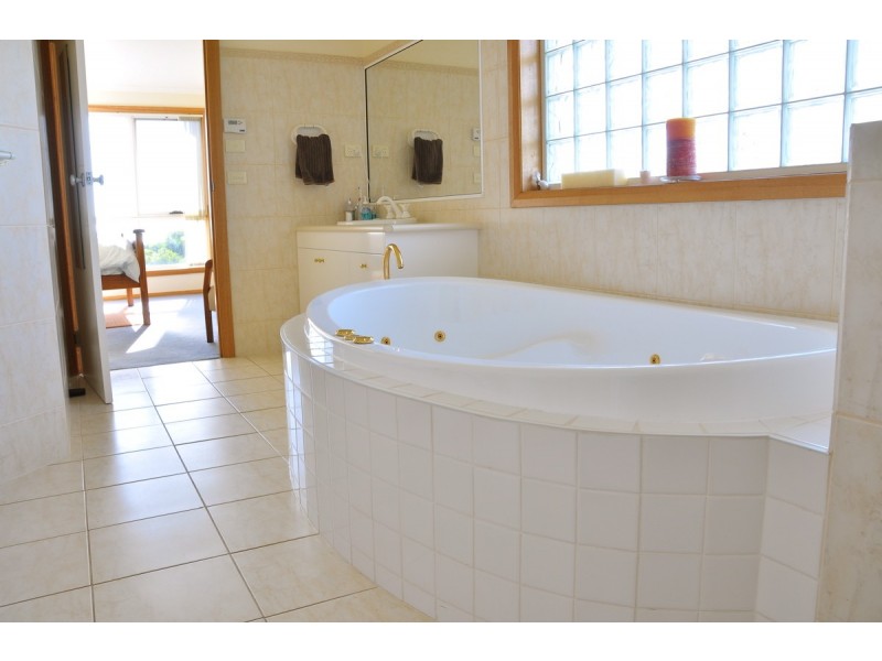 19 Shearwater Esplanade, Shearwater TAS 7307