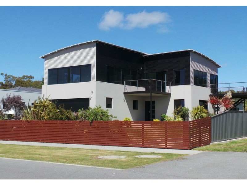9 Cabernet Court, Hawley Beach TAS 7307