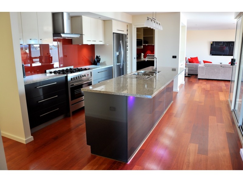 4 Banksia Rise, Shearwater TAS 7307