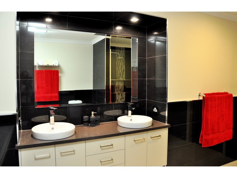 4 Banksia Rise, Shearwater TAS 7307