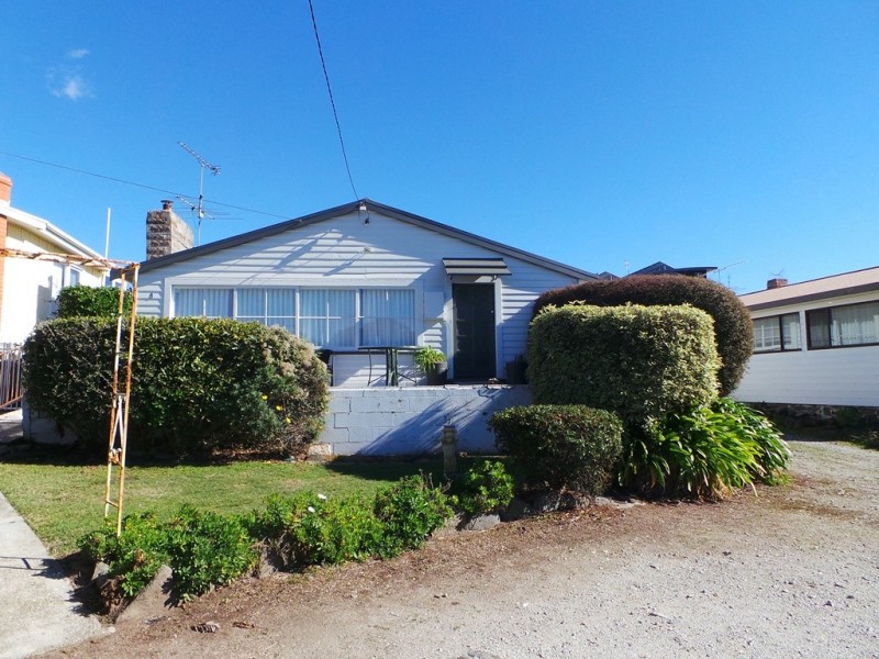 8 Hawley Esplanade, Hawley Beach TAS 7307