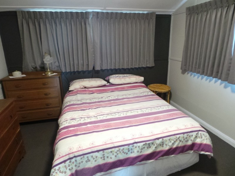 8 Hawley Esplanade, Hawley Beach TAS 7307