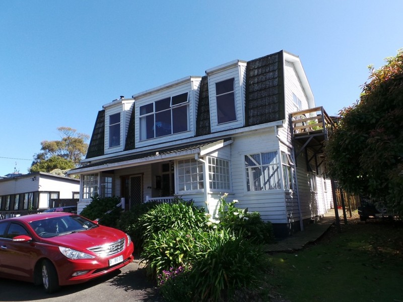 8 Dumbleton Street, Hawley Beach TAS 7307