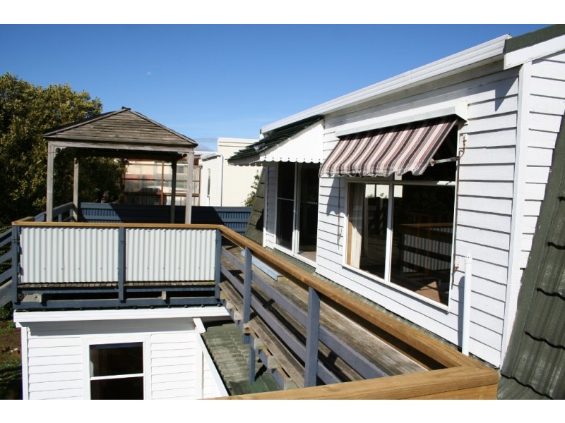 8 Dumbleton Street, Hawley Beach TAS 7307
