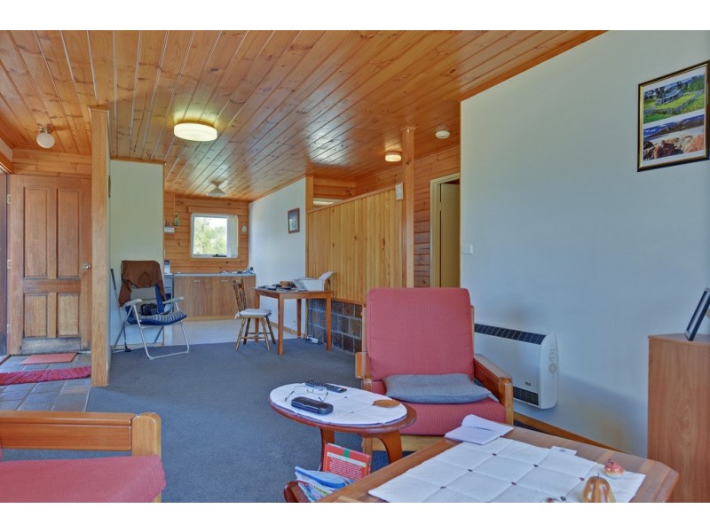 24 Dumbleton Street, Hawley Beach TAS 7307