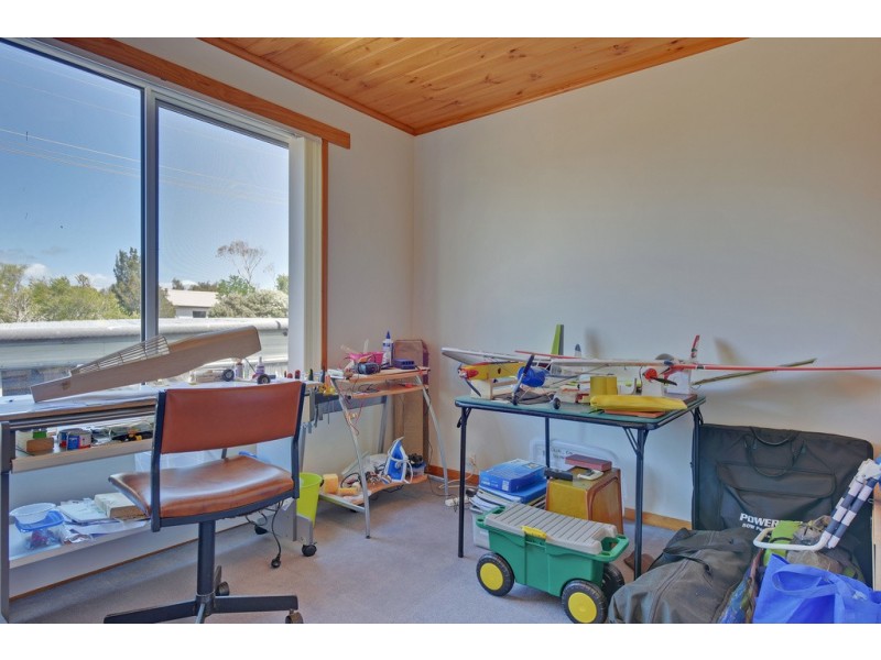 24 Dumbleton Street, Hawley Beach TAS 7307