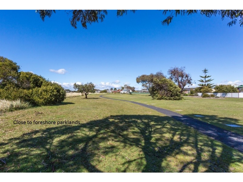 13 Bluewater Crescent, Shearwater TAS 7307
