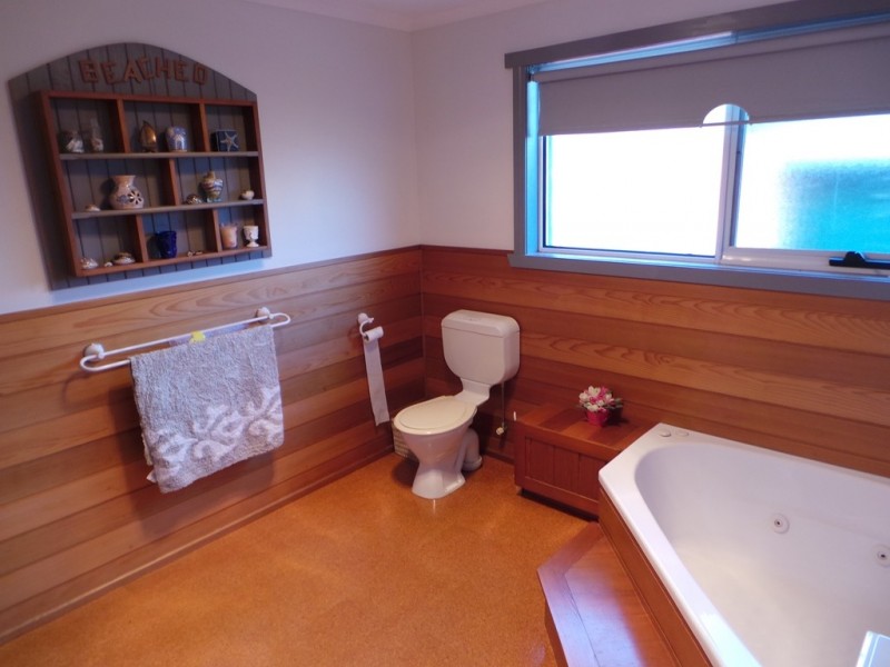 16 Bluewater Crescent, Shearwater TAS 7307
