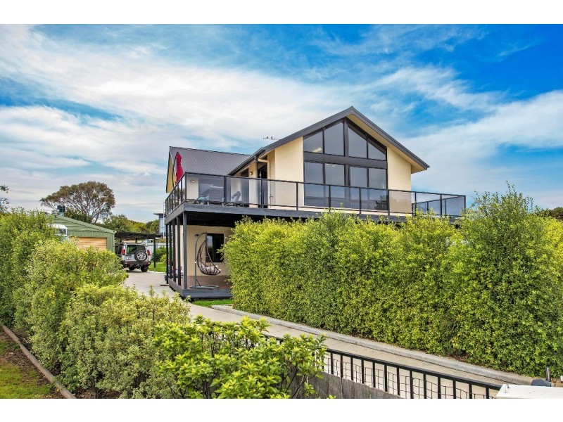 2 Meadowsweet Close, Hawley Beach TAS 7307