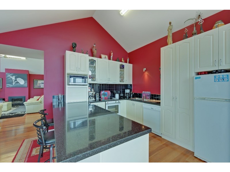 2 Meadowsweet Close, Hawley Beach TAS 7307