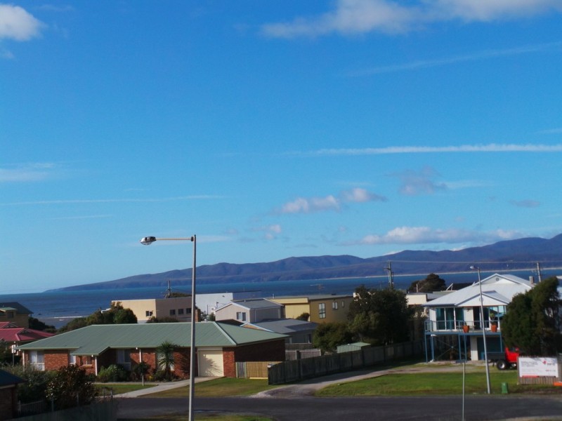 2 Meadowsweet Close, Hawley Beach TAS 7307