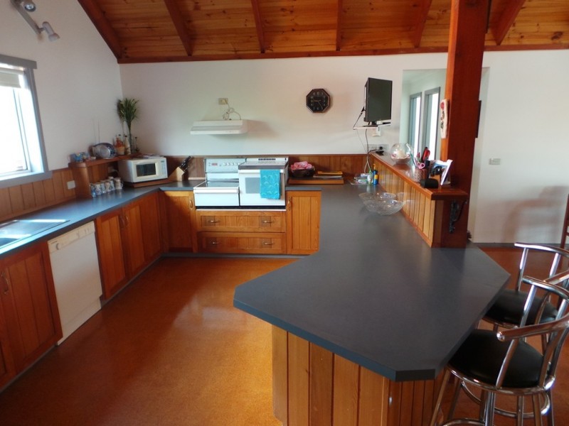 16 Bluewater Crescent, Shearwater TAS 7307