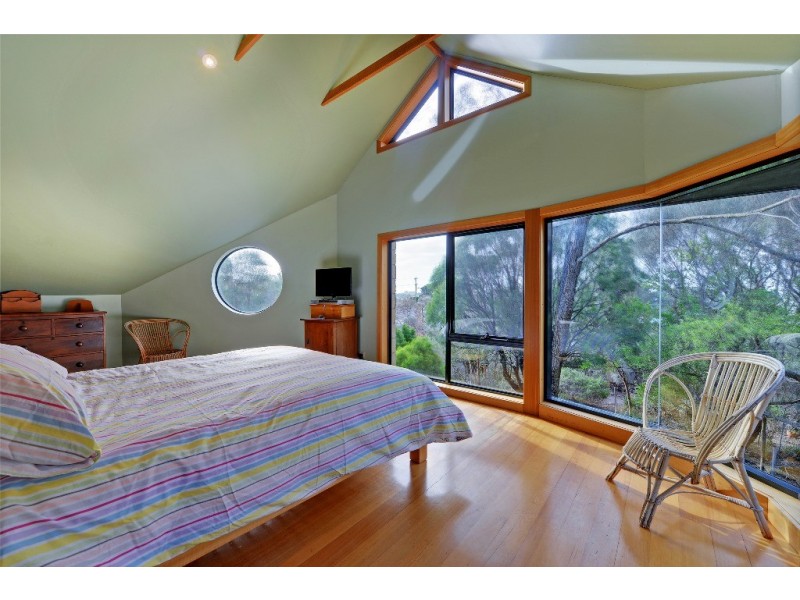 5 Correa Court, Hawley Beach TAS 7307