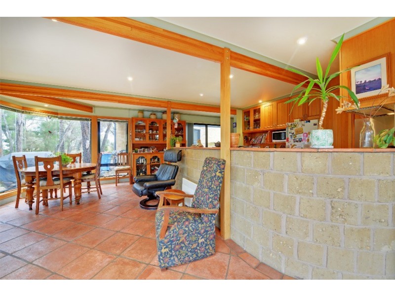 5 Correa Court, Hawley Beach TAS 7307