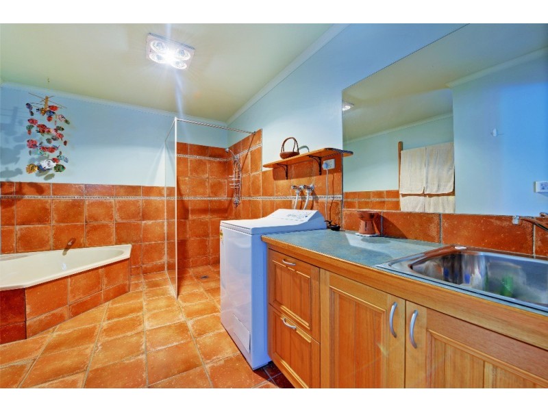 5 Correa Court, Hawley Beach TAS 7307