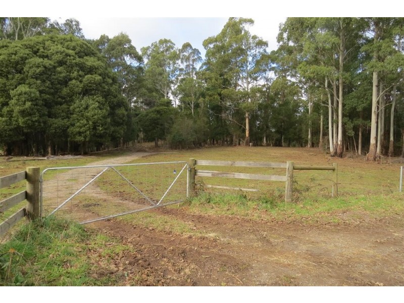 . Old Paradise Road, Sheffield TAS 7306