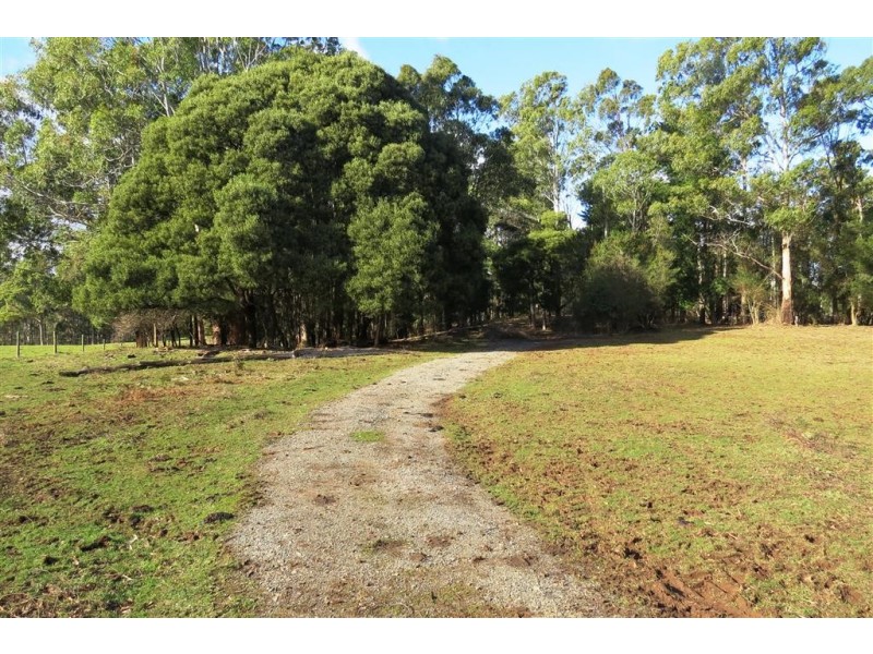 . Old Paradise Road, Sheffield TAS 7306