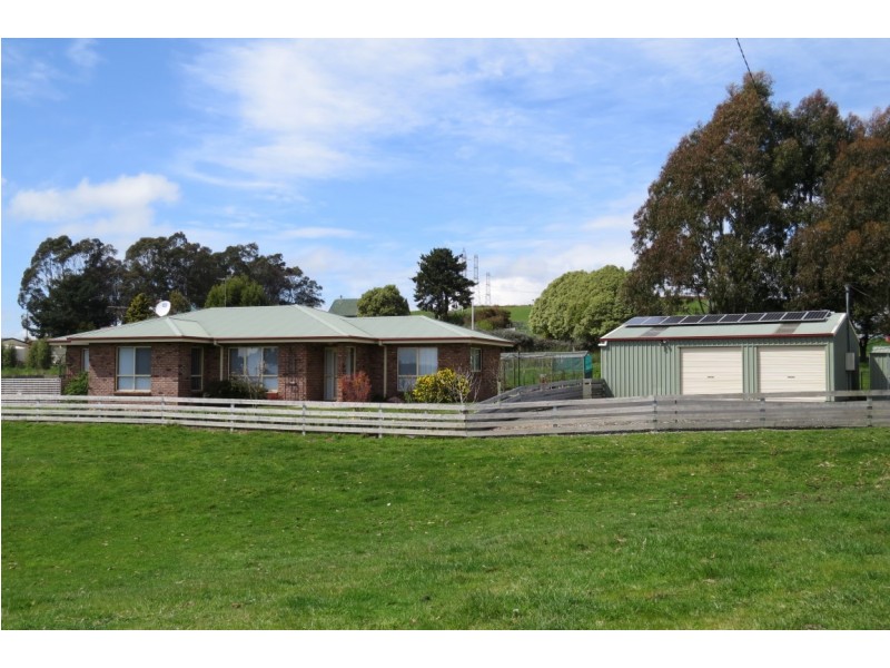 3 Adye Street, Roland TAS 7306