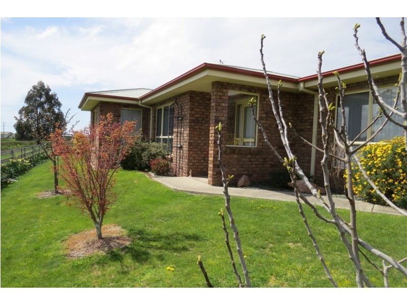 3 Adye Street, Roland TAS 7306