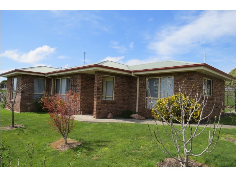 3 Adye Street, Roland TAS 7306