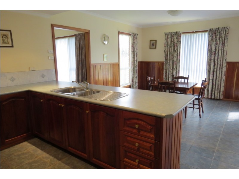 3 Adye Street, Roland TAS 7306